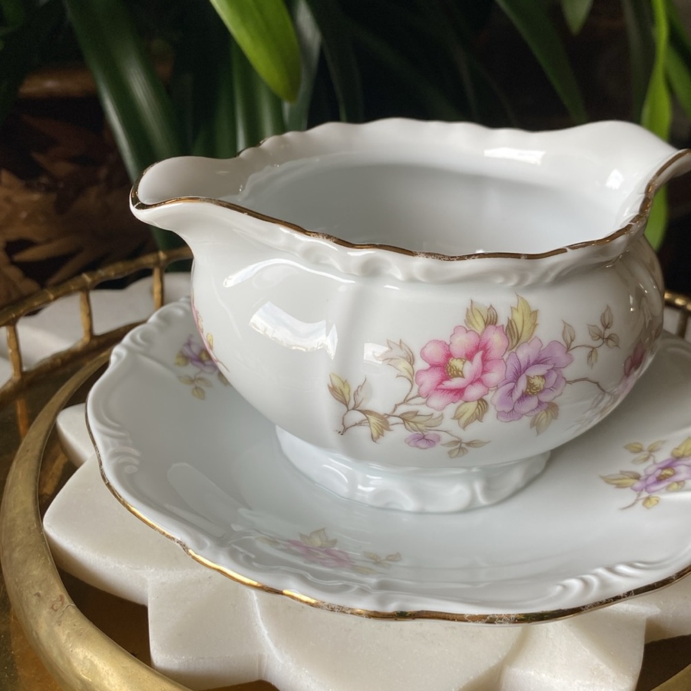Vintage Edelstein Bavaria Delphine Porcelain Dual Spout Gravy Sauce Boat w Plate